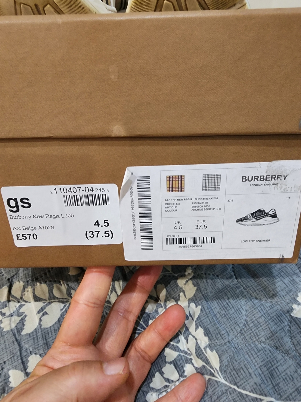 Burberry Beige Check Low-Top Women Sneakers with White Sole - Picture 7 of 10